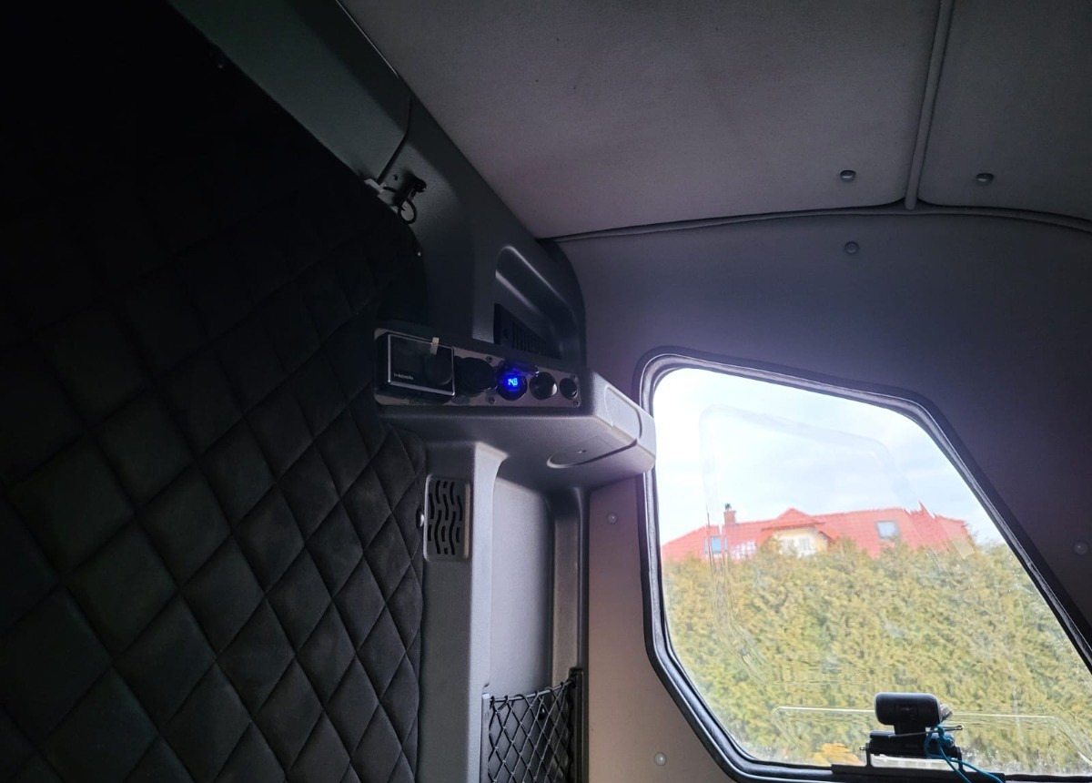 Curtain side van Renault Master 2.3 163ps. Zabudowa Carpol 10 europalet: picture 9