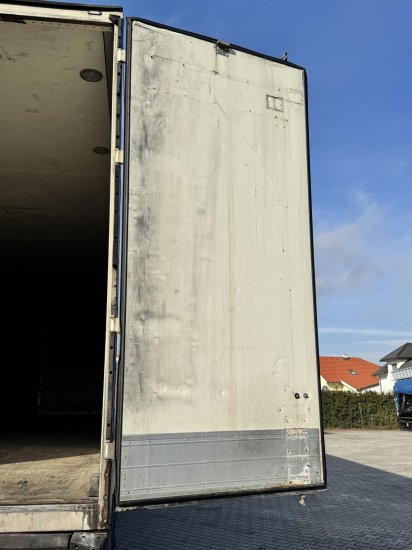 Closed box semi-trailer Schmitz SKO24: picture 12