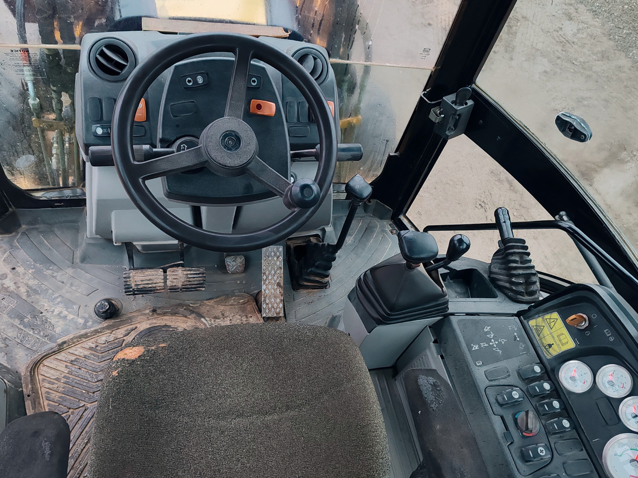 Backhoe loader CATERPILLAR 428E: picture 16