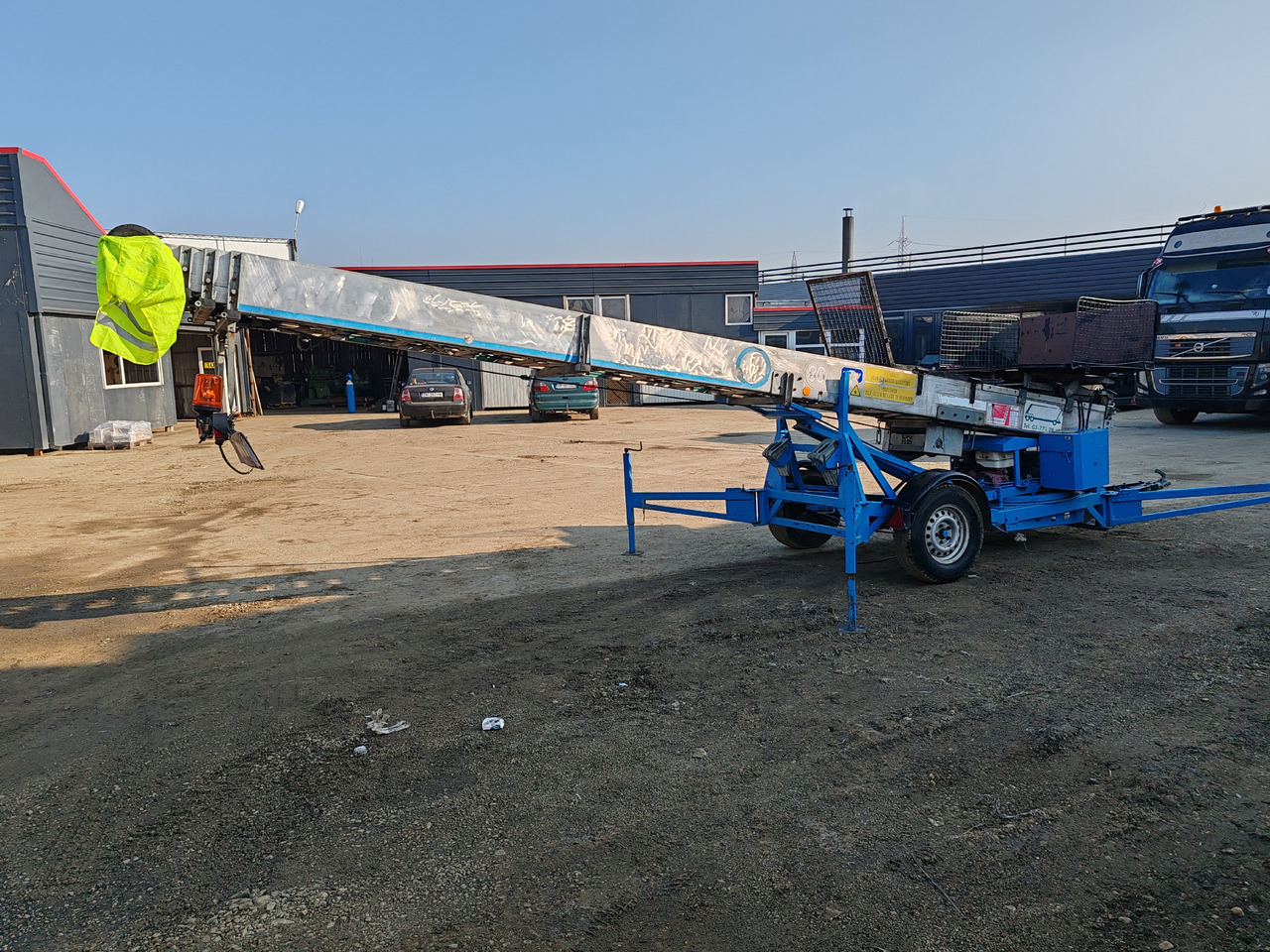 Klaas Nacela - Loading ramp: picture 2 Klaas Nacela - Loading ramp: picture 2