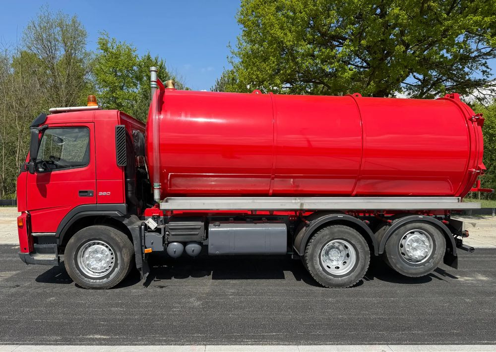 Volvo FM 360 - Garbage truck: picture 2 Volvo FM 360 - Garbage truck: picture 2