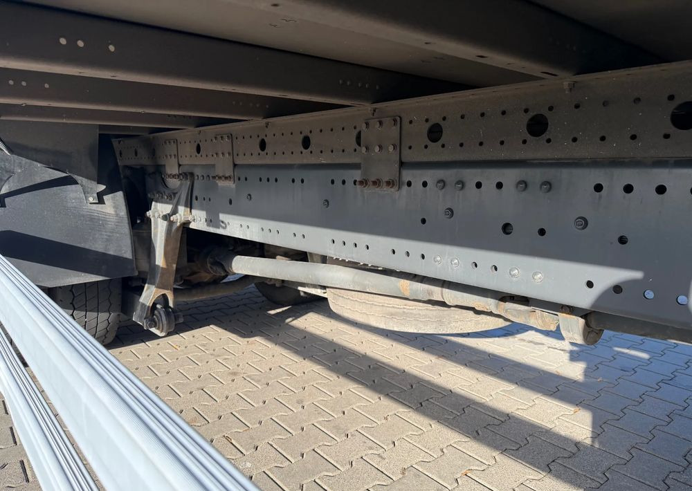 Mercedes-Benz AXOR 1824, EURO 5,KLIMA, KONTENER 8,5 m! - Box truck: picture 5 Mercedes-Benz AXOR 1824, EURO 5,KLIMA, KONTENER 8,5 m! - Box truck: picture 5