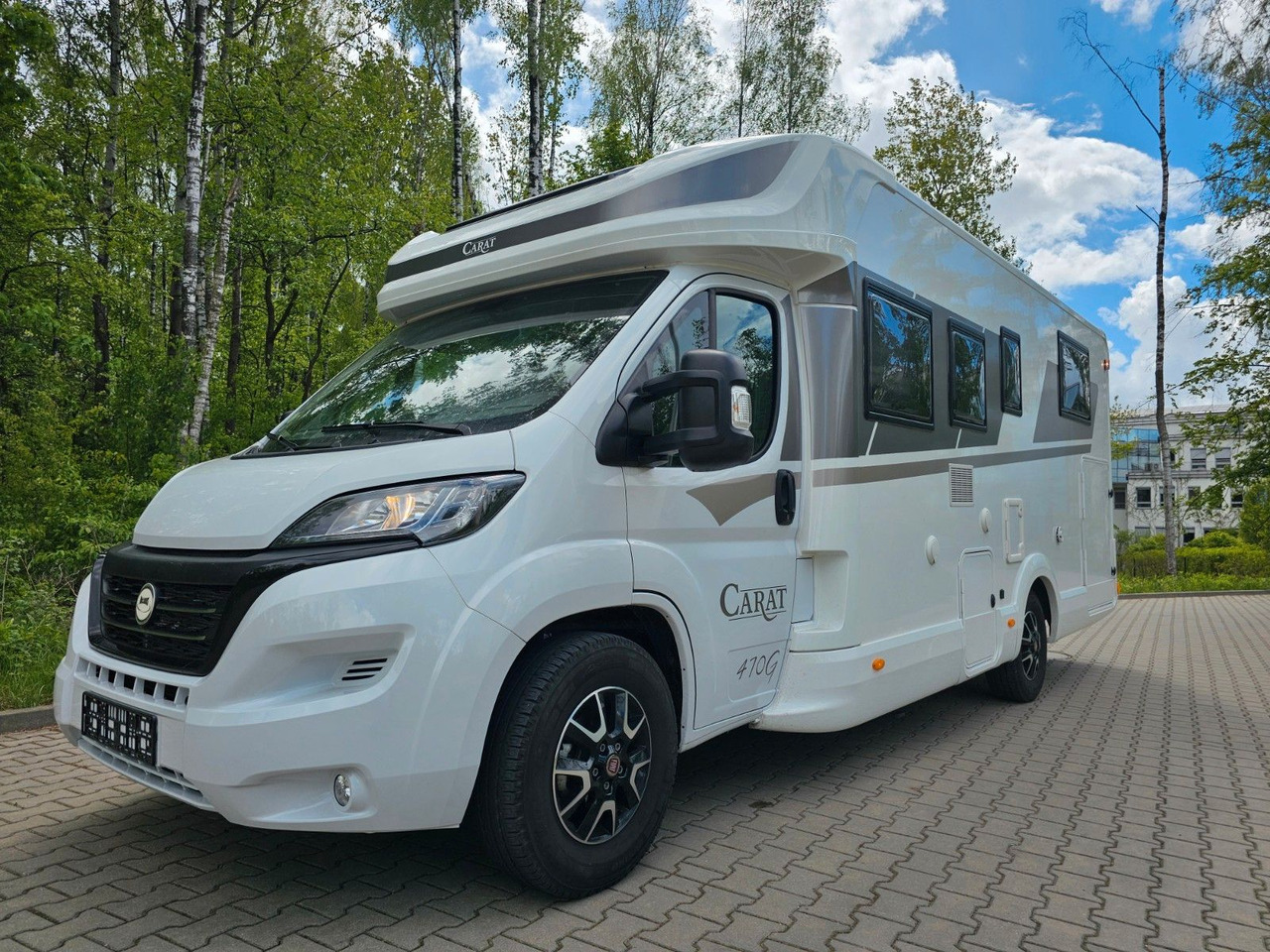McLouis CARAT 470 4xBett Winter Volausstattung Leder - Semi-integrated motorhome: picture 2 McLouis CARAT 470 4xBett Winter Volausstattung Leder - Semi-integrated motorhome: picture 2