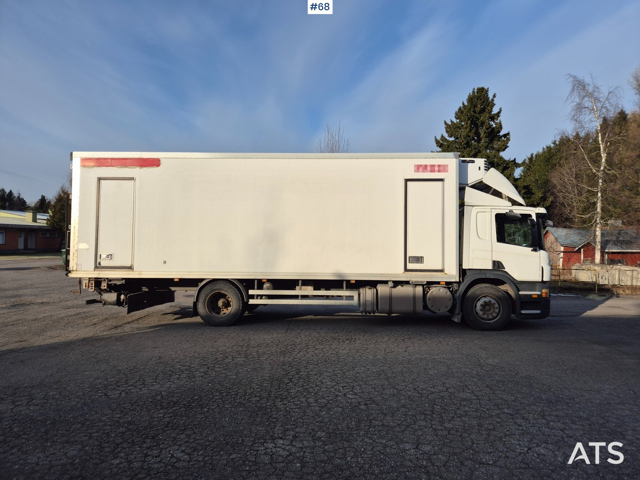 Scania P380 Umpikorinen - Box truck: picture 4 Scania P380 Umpikorinen - Box truck: picture 4