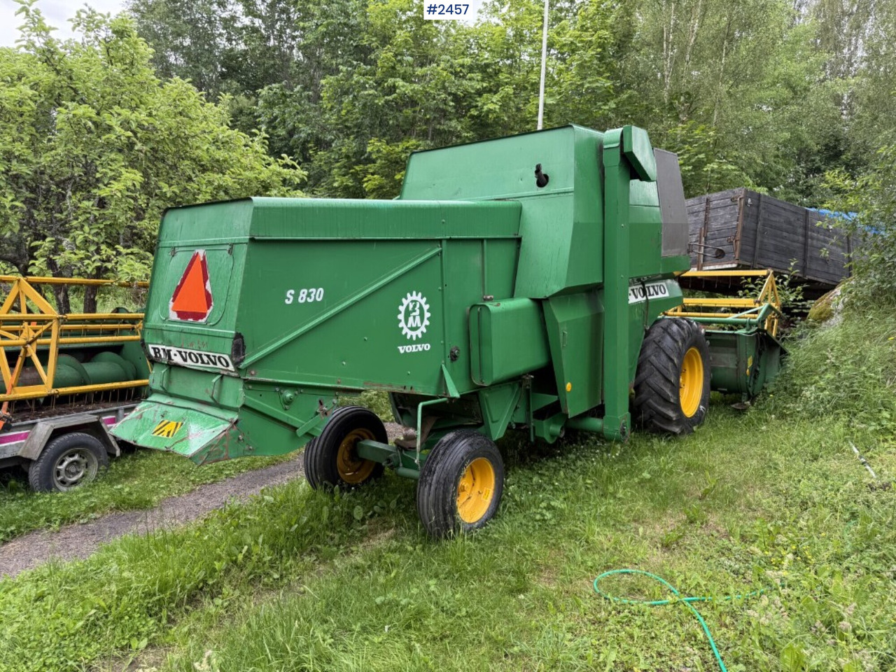 Combine harvester Volvo BM S830 with 2 cutting tables - Combine harvester: picture 5 Combine harvester Volvo BM S830 with 2 cutting tables - Combine harvester: picture 5