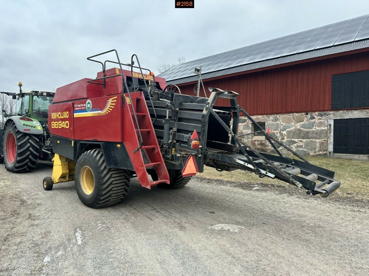 Square baler, New Holland BB940R Cropcutter - Hay and forage equipment: picture 3 Square baler, New Holland BB940R Cropcutter - Hay and forage equipment: picture 3