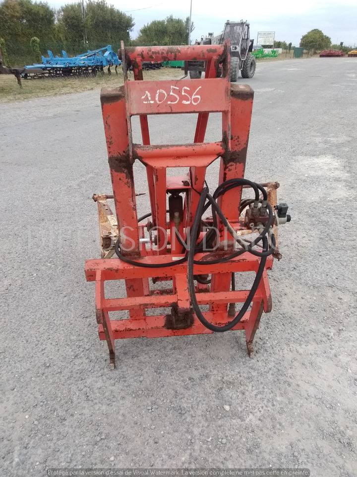 CALTEC SURELEVATEUR DE BOTTES 140 G - Silage equipment: picture 2 CALTEC SURELEVATEUR DE BOTTES 140 G - Silage equipment: picture 2
