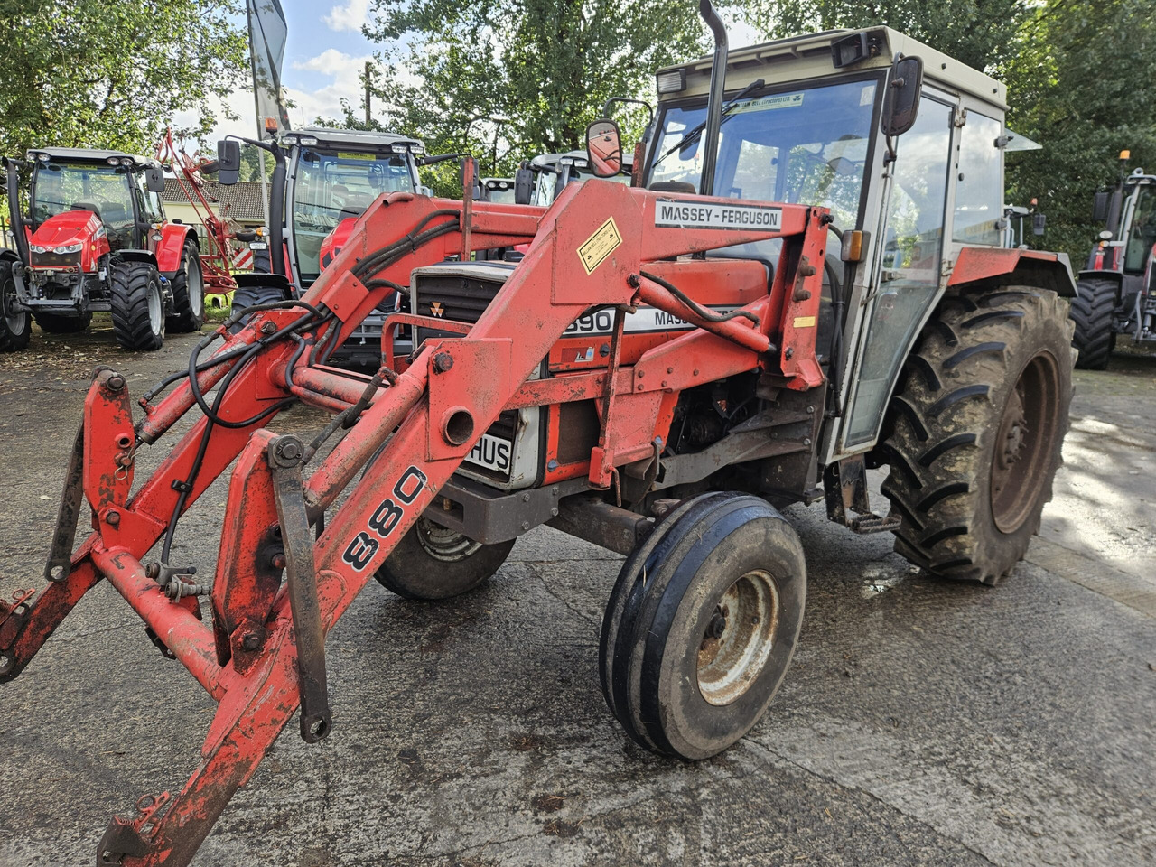 1992 MF 390 2wd, 12/12, showing 3316 Hours - Farm tractor: picture 2 1992 MF 390 2wd, 12/12, showing 3316 Hours - Farm tractor: picture 2