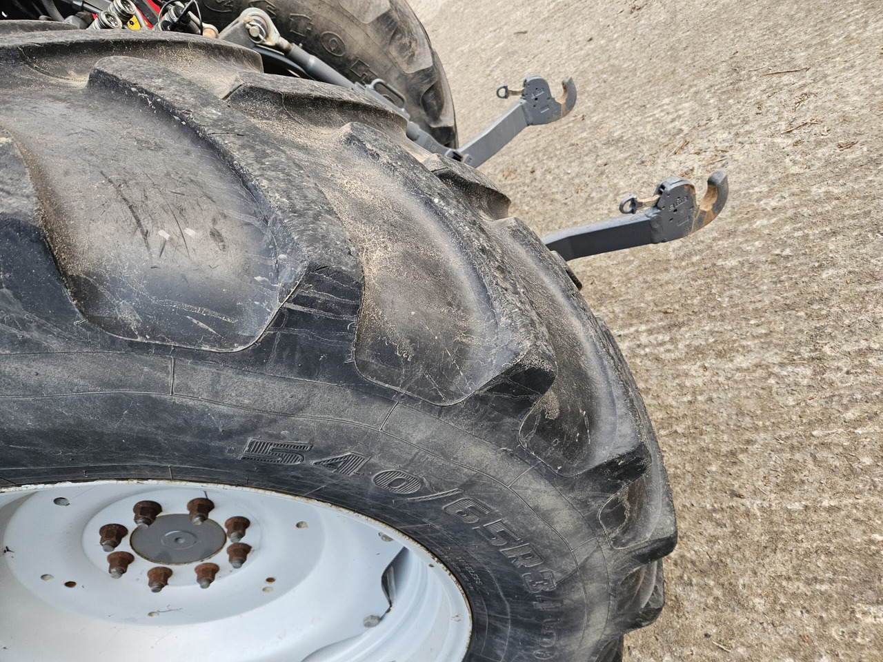 2013 MF 5440 4wd tractor, Very Nice. - Farm tractor: picture 5 2013 MF 5440 4wd tractor, Very Nice. - Farm tractor: picture 5