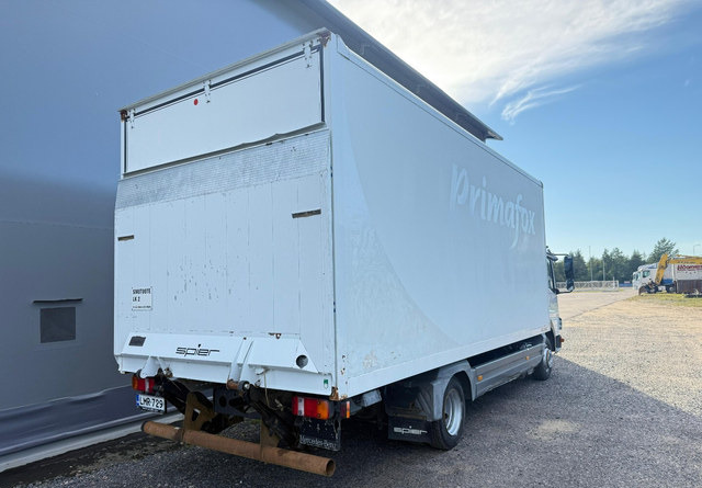 Mercedes-BenzAtego kaappi + perälauta - Box truck: picture 5 Mercedes-BenzAtego kaappi + perälauta - Box truck: picture 5