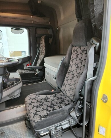 Container transporter/ Swap body truck Scania R410 CNG / CBG 6x2: picture 10