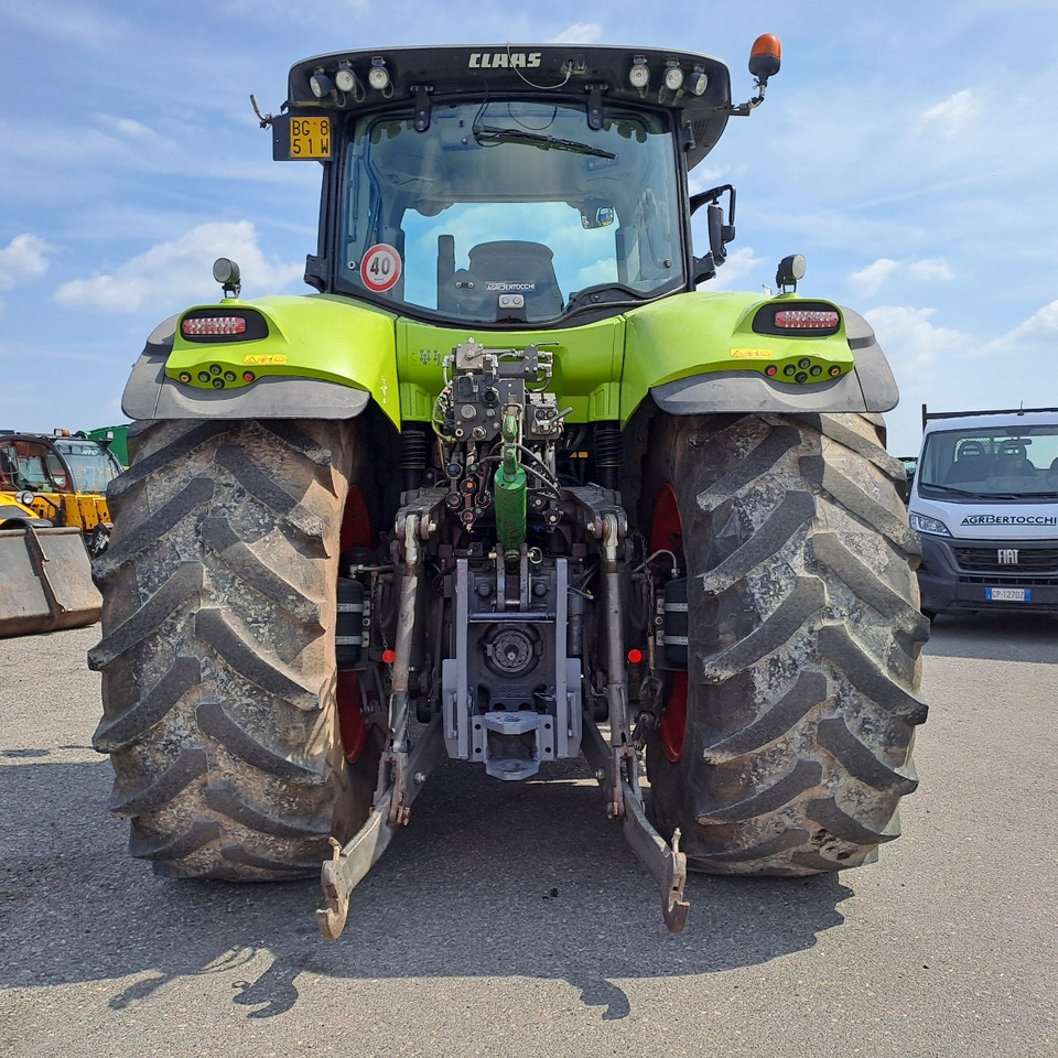CLAAS 830 AXION - Farm tractor: picture 5 CLAAS 830 AXION - Farm tractor: picture 5