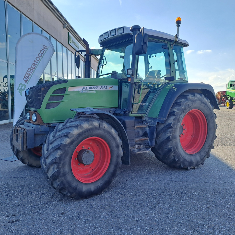 FENDT 312 VARIO - Farm tractor: picture 1 FENDT 312 VARIO - Farm tractor: picture 1