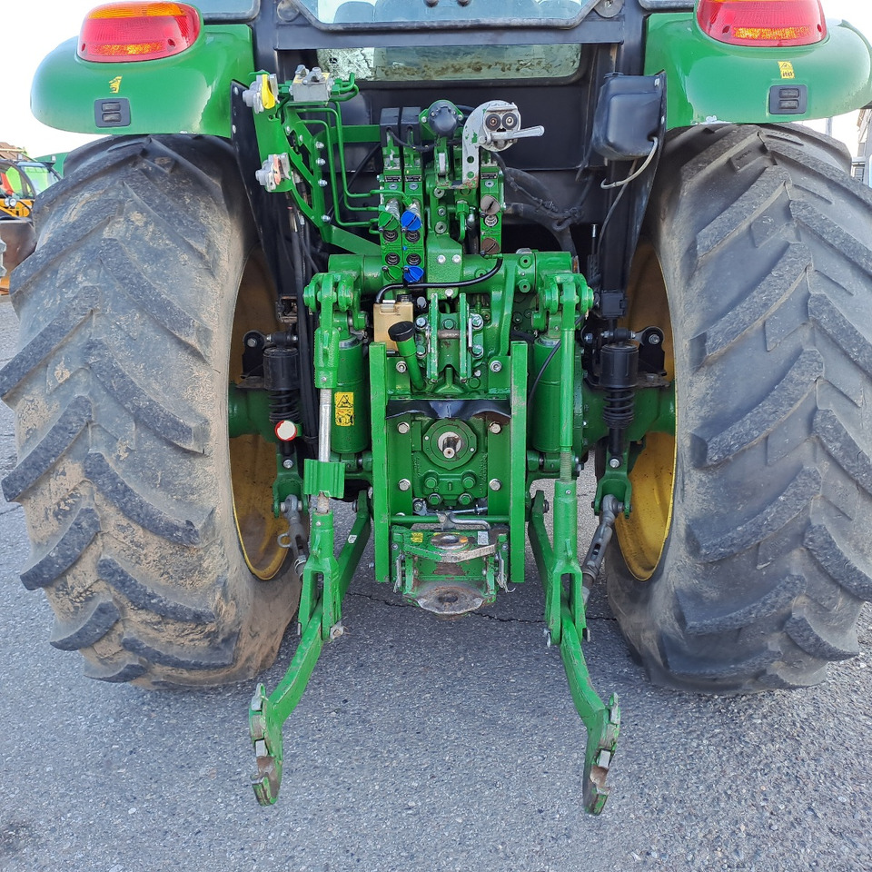JOHN DEERE 5125R - Farm tractor: picture 5 JOHN DEERE 5125R - Farm tractor: picture 5