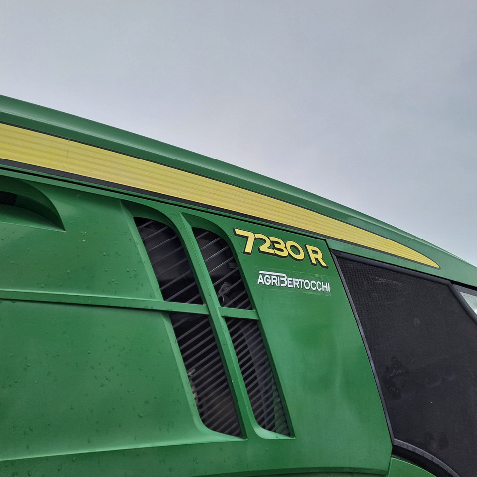 JOHN DEERE 7230R - ASTA AGRIBERTOCCHI - Farm tractor: picture 3 JOHN DEERE 7230R - ASTA AGRIBERTOCCHI - Farm tractor: picture 3