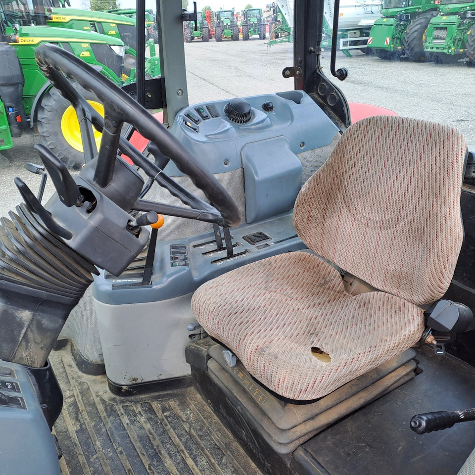 Leasing of  Mc CORMICK Cx85 Xtrashift Mc CORMICK Cx85 Xtrashift: picture 8