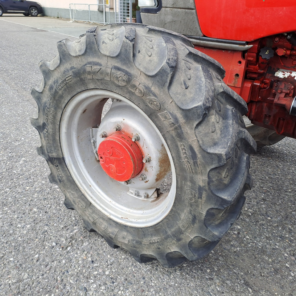 Leasing of  Mc CORMICK Cx85 Xtrashift Mc CORMICK Cx85 Xtrashift: picture 6