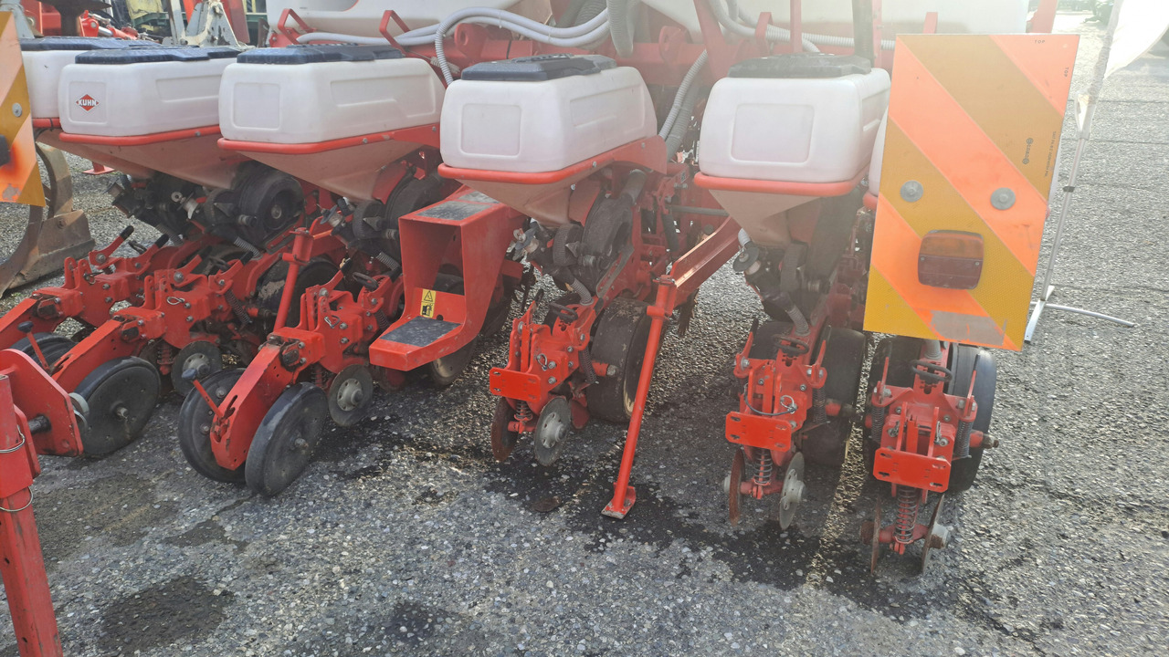 SEMINATRICE DI PRECISIONE KUHN MAXIMA 2 TD - Seed drill: picture 4 SEMINATRICE DI PRECISIONE KUHN MAXIMA 2 TD - Seed drill: picture 4