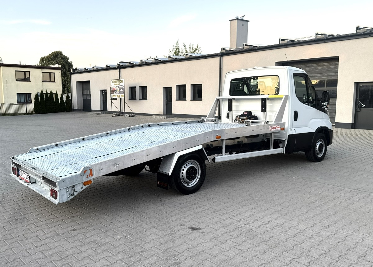 Iveco Daily 3.0 160KM Rok 2022 55 tys km przebiegu AUTOLAWETA Najazd laweta - Autotransporter truck: picture 3 Iveco Daily 3.0 160KM Rok 2022 55 tys km przebiegu AUTOLAWETA Najazd laweta - Autotransporter truck: picture 3