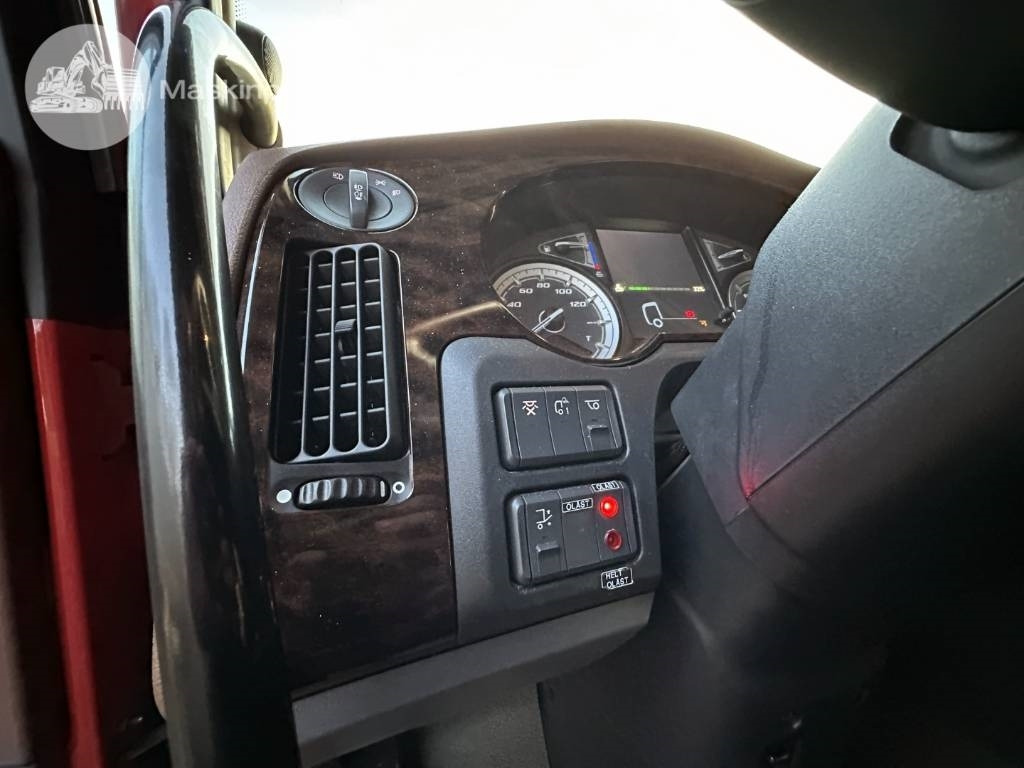 Leasing of DAF XF 530  DAF XF 530: picture 32