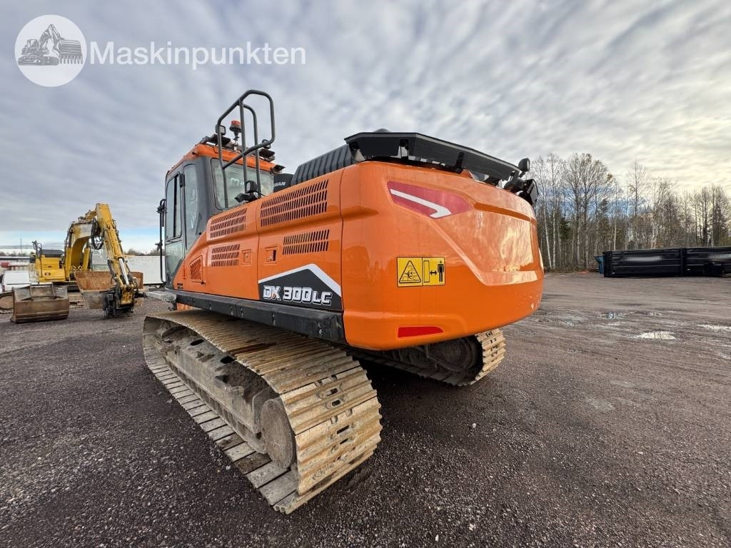 Doosan DX 300 LC  - Crawler excavator: picture 2 Doosan DX 300 LC  - Crawler excavator: picture 2