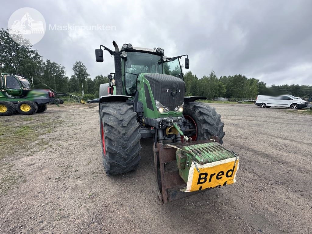 Fendt 824 Vario - Farm tractor: picture 4 Fendt 824 Vario - Farm tractor: picture 4