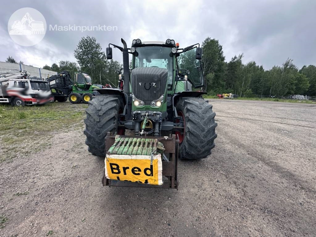 Fendt 824 Vario - Farm tractor: picture 3 Fendt 824 Vario - Farm tractor: picture 3