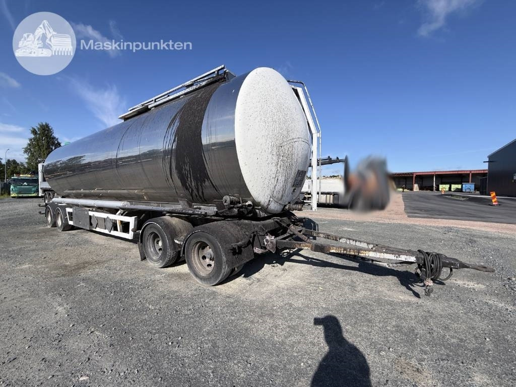 KAR 4-36-ST-30R1-P2 - Tank trailer: picture 3 KAR 4-36-ST-30R1-P2 - Tank trailer: picture 3
