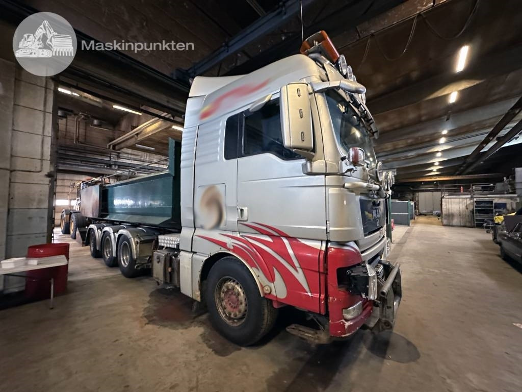 MAN TGX 35.540  - Hook lift truck: picture 2 MAN TGX 35.540  - Hook lift truck: picture 2