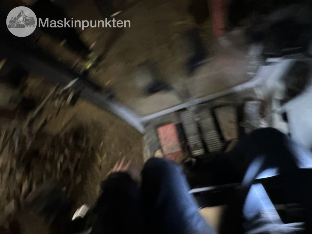 Mini excavator Neuson 6002: picture 17