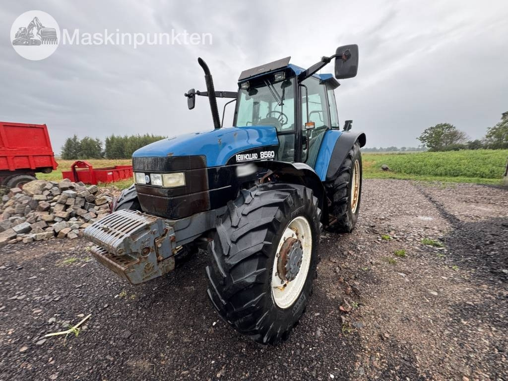 New Holland 8560 - Farm tractor: picture 1 New Holland 8560 - Farm tractor: picture 1