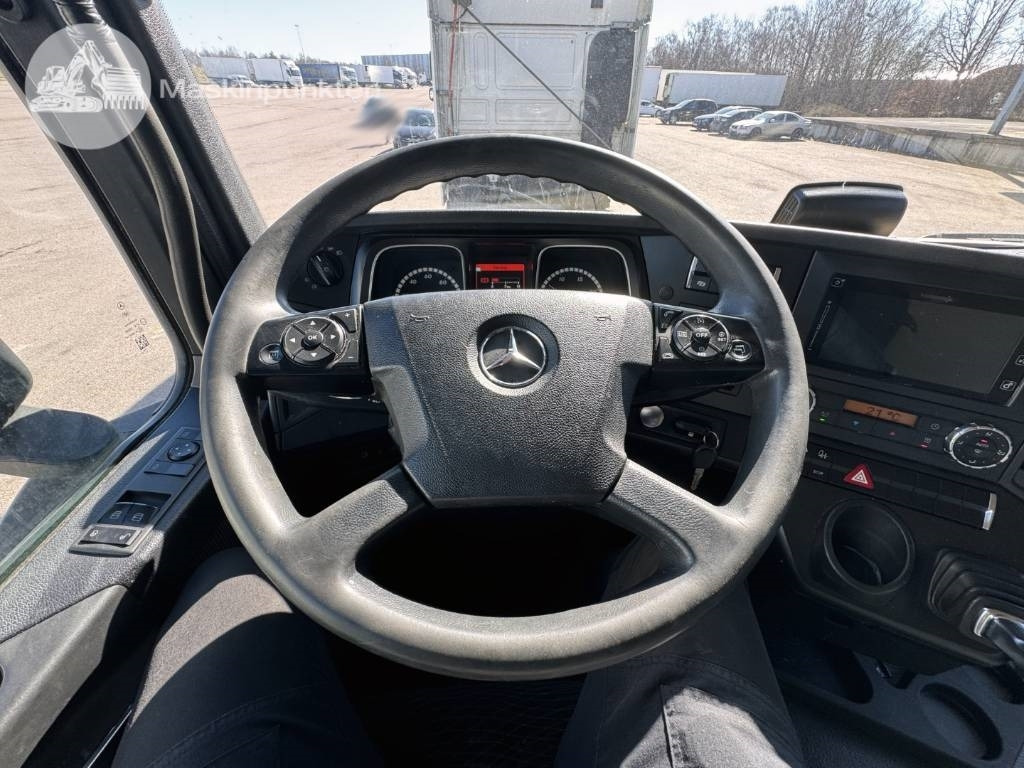 Tractor unit Mercedes-Benz Actros 1843: picture 40