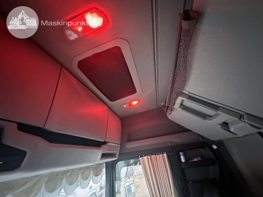 Tractor unit Scania R 540: picture 20