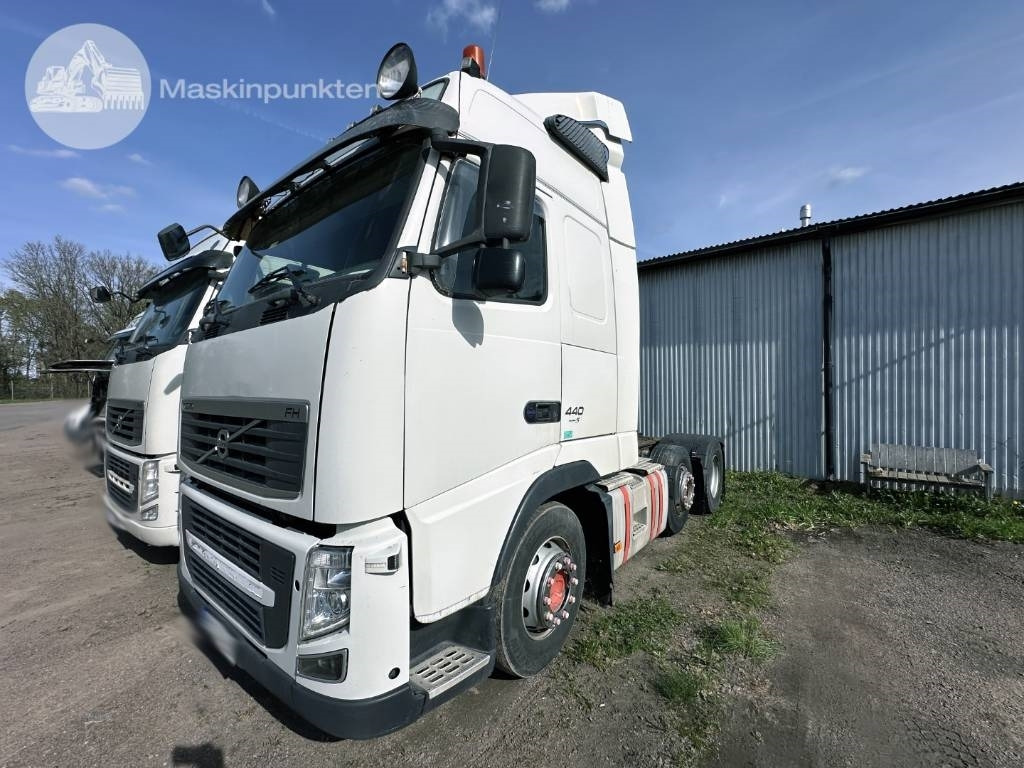 Tractor unit Volvo FH 440 Puscher: picture 1