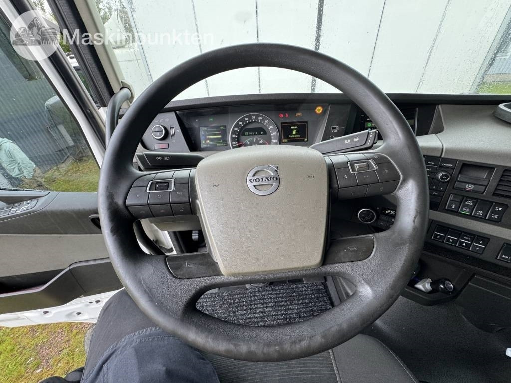 Tractor unit Volvo FH 500: picture 36 Tractor unit Volvo FH 500: picture 36