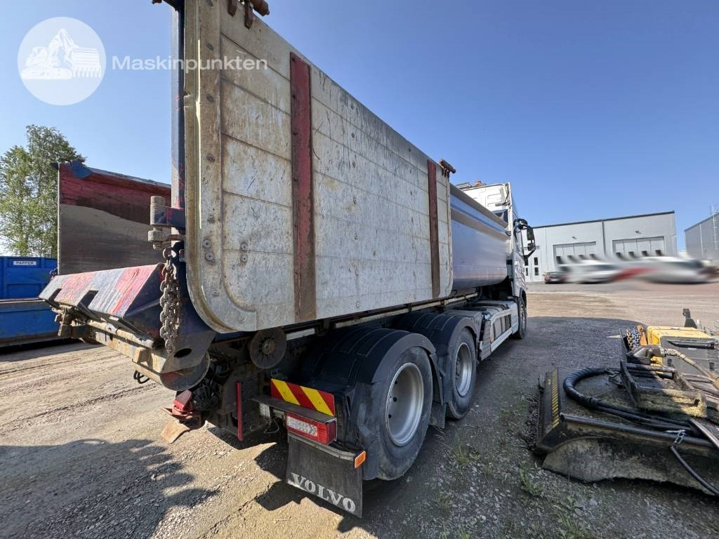Volvo FH 16 750 - Hook lift truck: picture 5 Volvo FH 16 750 - Hook lift truck: picture 5
