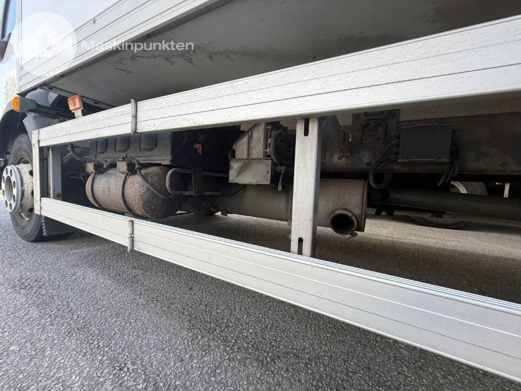 Box truck Volvo FL 240: picture 32