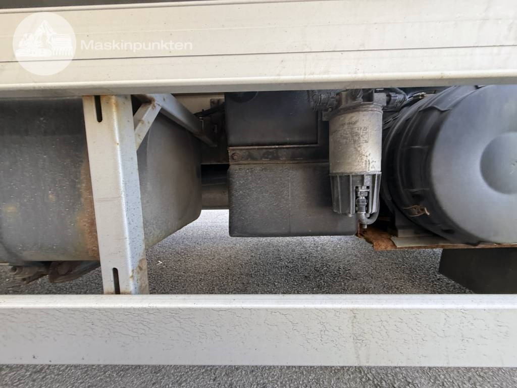 Box truck Volvo FL 240: picture 40