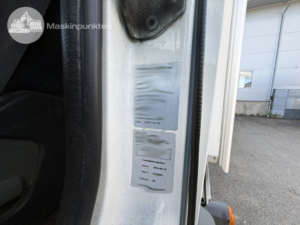 Box truck Volvo FL 240: picture 8