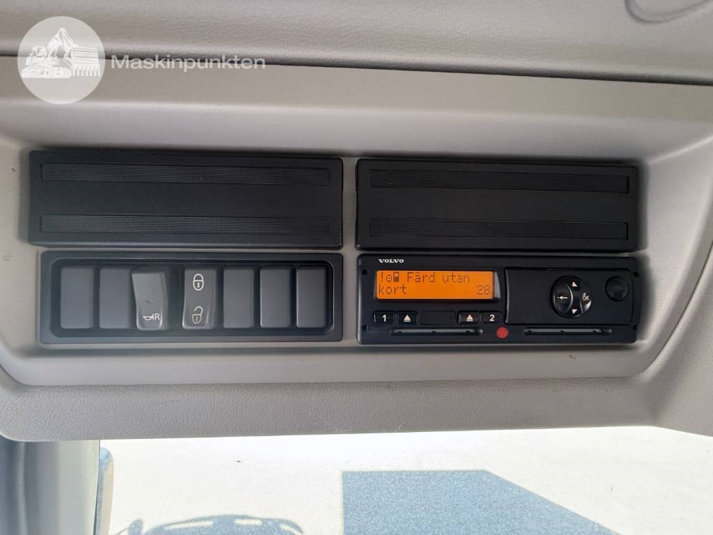 Box truck Volvo FL 240: picture 19