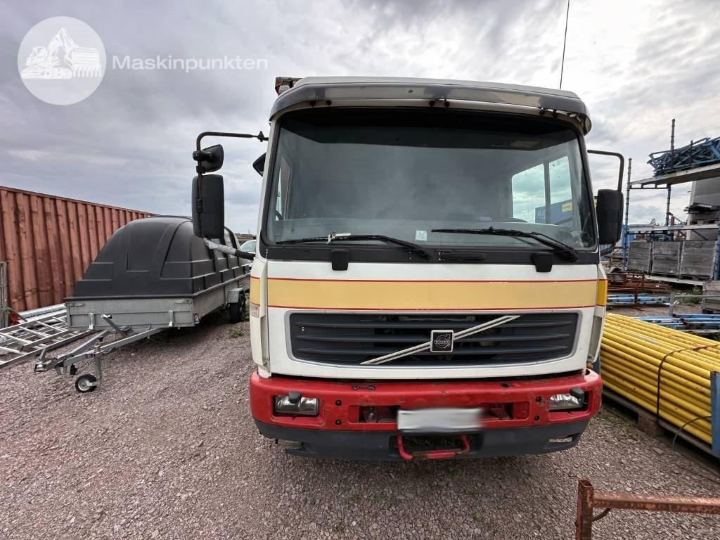 Volvo FL 6 - Box truck: picture 2 Volvo FL 6 - Box truck: picture 2