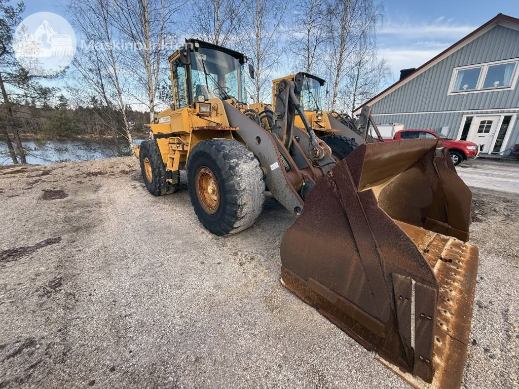 Volvo L 120 C - Wheel loader: picture 1 Volvo L 120 C - Wheel loader: picture 1