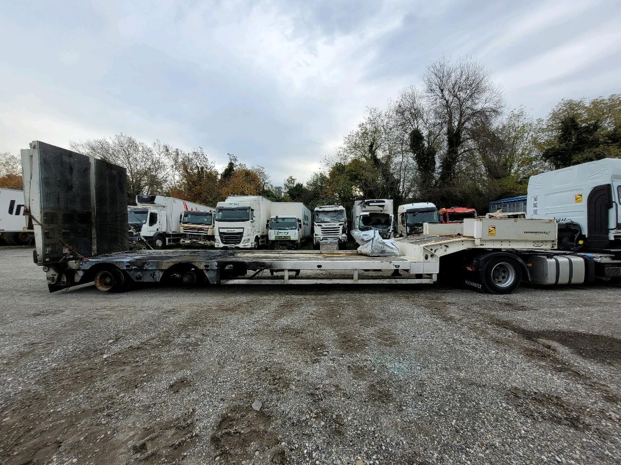 FAYMONVILLE FAYONWILL MULTIMAX - Low loader semi-trailer: picture 3 FAYMONVILLE FAYONWILL MULTIMAX - Low loader semi-trailer: picture 3