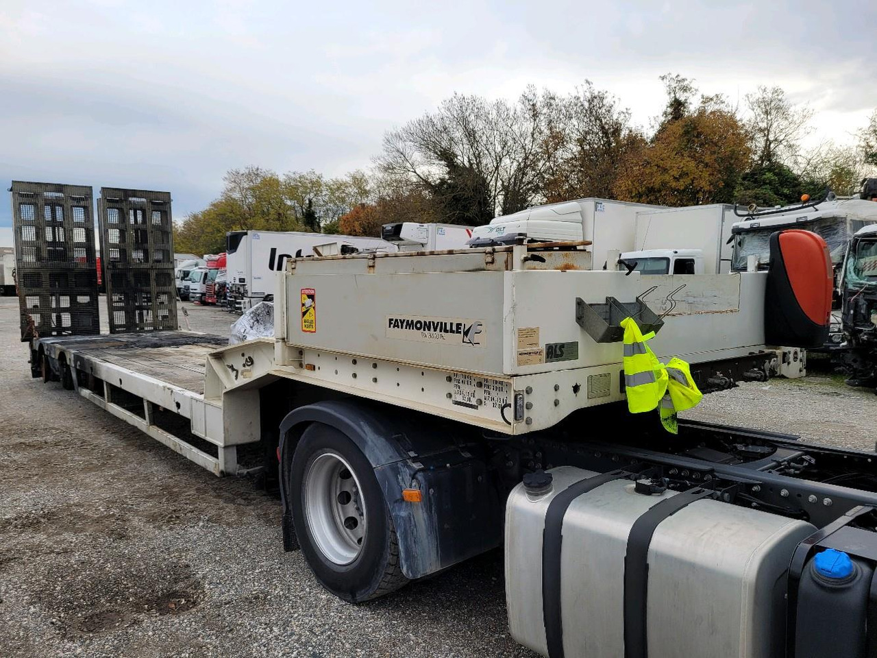 FAYMONVILLE FAYONWILL MULTIMAX - Low loader semi-trailer: picture 1 FAYMONVILLE FAYONWILL MULTIMAX - Low loader semi-trailer: picture 1