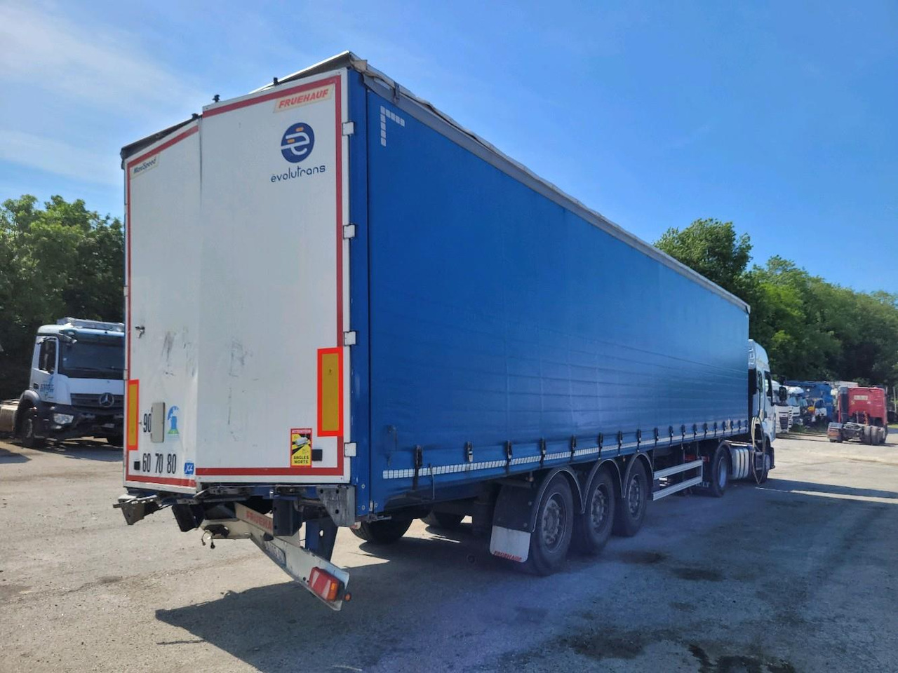 FRUEHAUF FKSRT4 SAVOYARDE 3 ESSIEUX - Curtainsider semi-trailer: picture 4 FRUEHAUF FKSRT4 SAVOYARDE 3 ESSIEUX - Curtainsider semi-trailer: picture 4