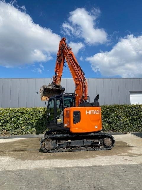 Hitachi 135US-6 - Crawler excavator: picture 5 Hitachi 135US-6 - Crawler excavator: picture 5
