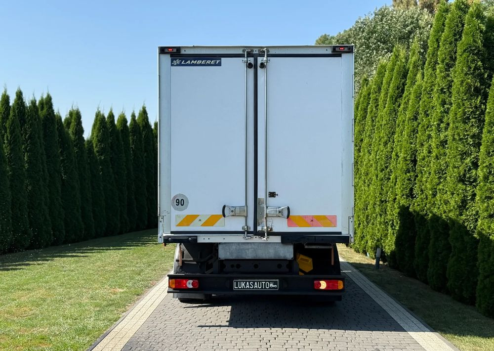 Renault D7.5 MANUAL LAMBERET CARRIER XARIOS 350 - Refrigerator truck: picture 5 Renault D7.5 MANUAL LAMBERET CARRIER XARIOS 350 - Refrigerator truck: picture 5