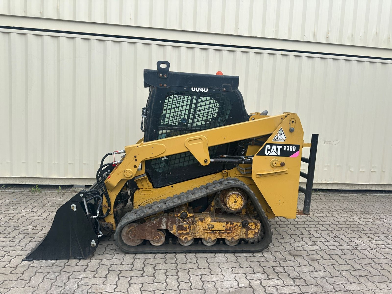 CAT 239D / 2018 BJ / 1.427 H / CE / CAB - Compact track loader: picture 2 CAT 239D / 2018 BJ / 1.427 H / CE / CAB - Compact track loader: picture 2