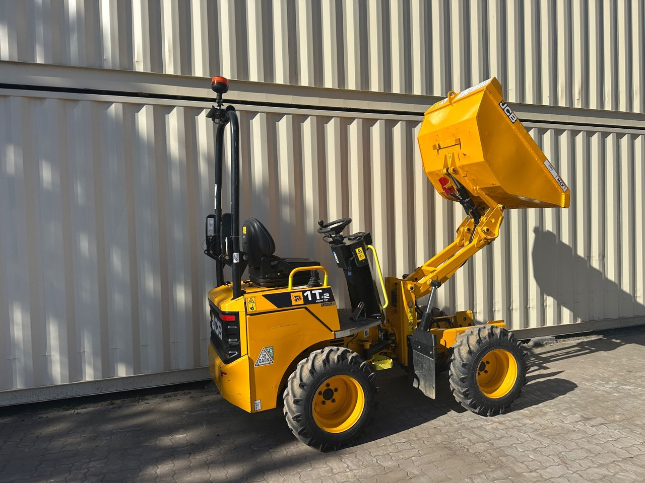 JCB 1T-2 High Tip Dumper, 440 Bh, 1.000 KG - Mini dumper: picture 4 JCB 1T-2 High Tip Dumper, 440 Bh, 1.000 KG - Mini dumper: picture 4