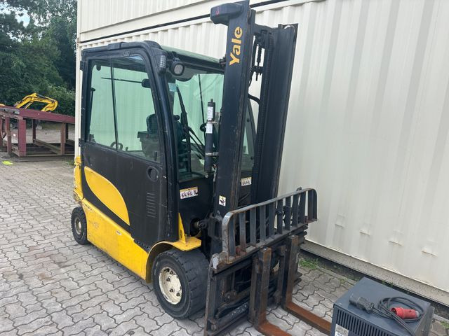 Electric forklift Yale ERP30VL / Seitenschieber + Zinkenverstellung: picture 7
